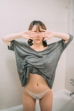 丰满爆乳寡妇在线播放_高清手机在线观看