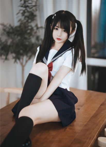 美女高潮喷水免费看_剧情片免费播放