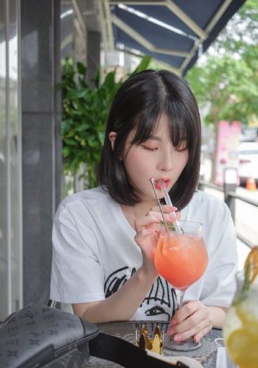 王一博承认对关晓彤动心的原因_HD全集免费播放