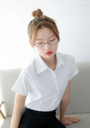 18女人腿打开无遮掩喷水_DVD超清免费观看